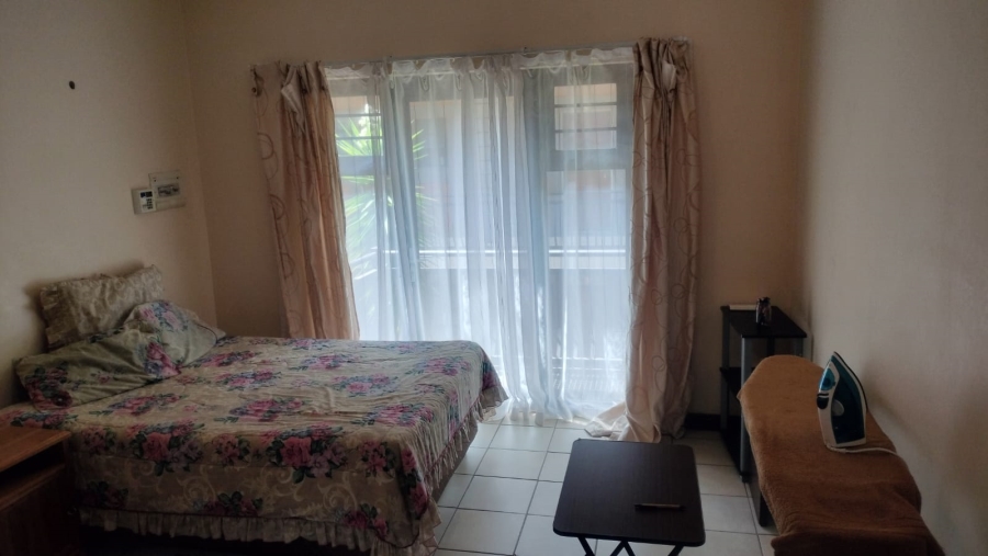 1 Bedroom Property for Sale in Vredenhof Sh Free State